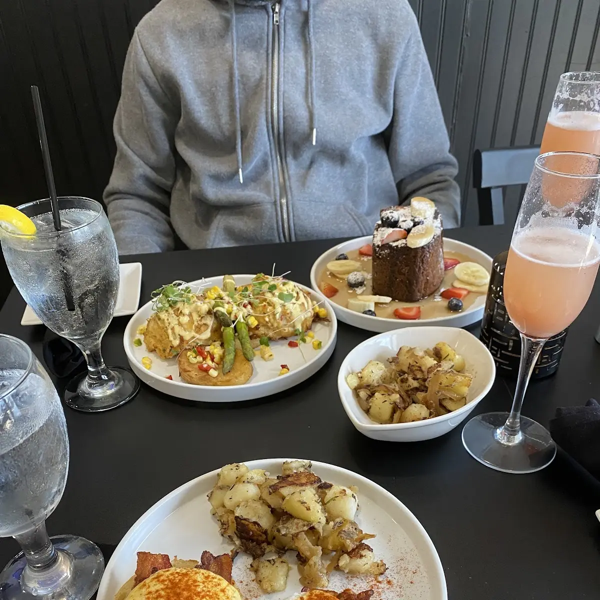 Crab Cakes Eggs Benedict