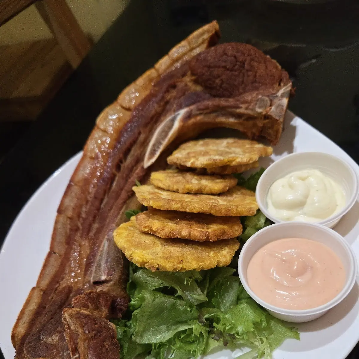 Chuleta Kan Kan Con Tostones