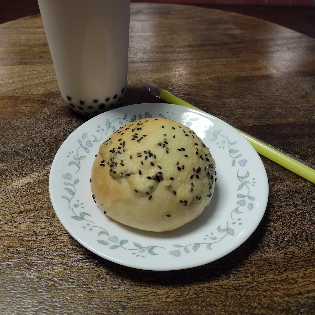 Vegetable Bun and Large Bubble Milk Tea