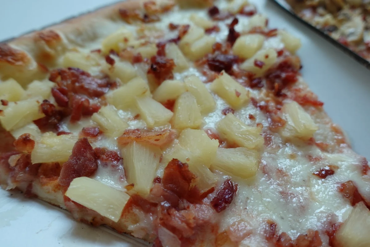 Hawaiian Pizza