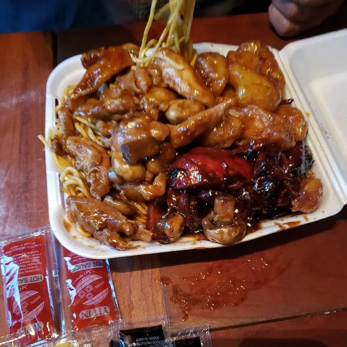 Chicken with Mushrooms Chow Mein