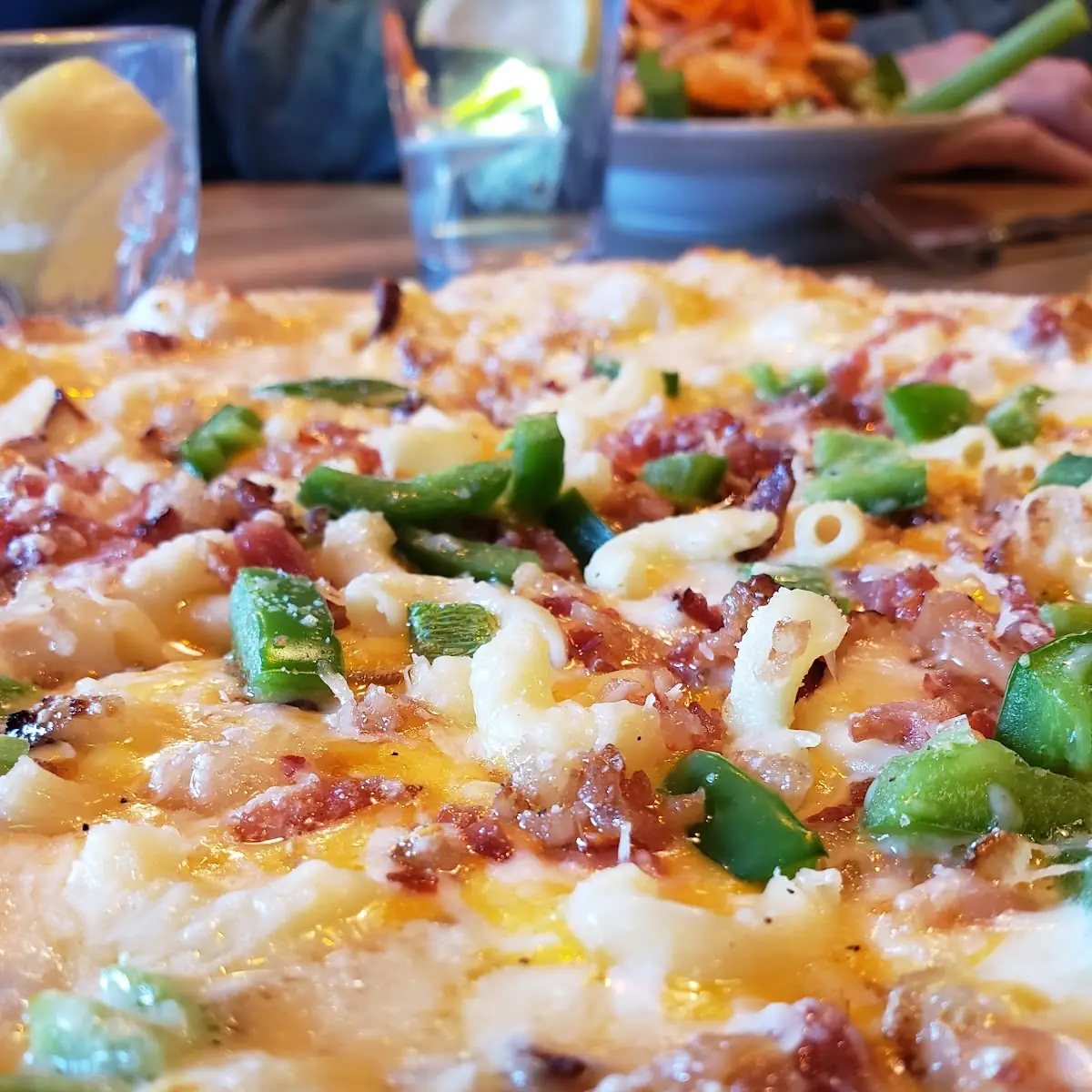 Mac and Cheese Pizza