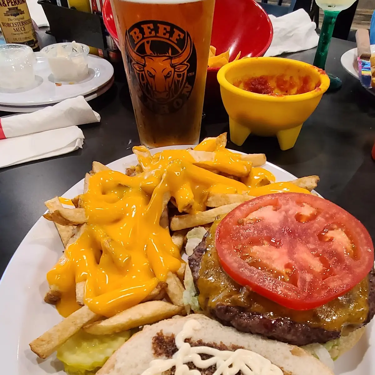 Giant Burger Cheese Fries