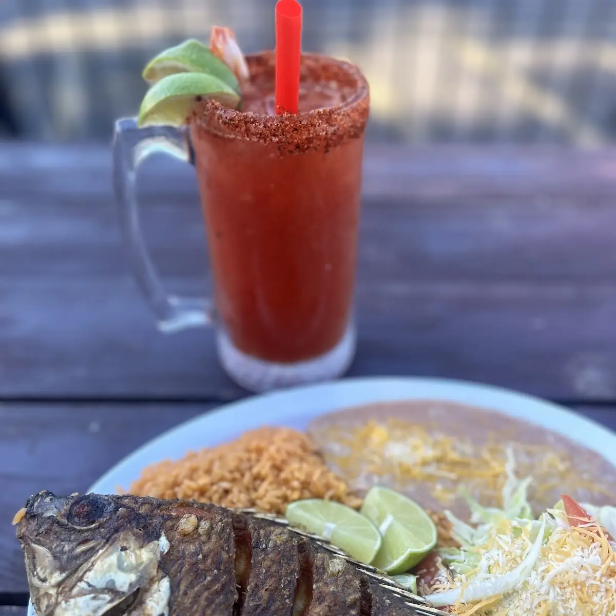 Mojarra Frita Plate