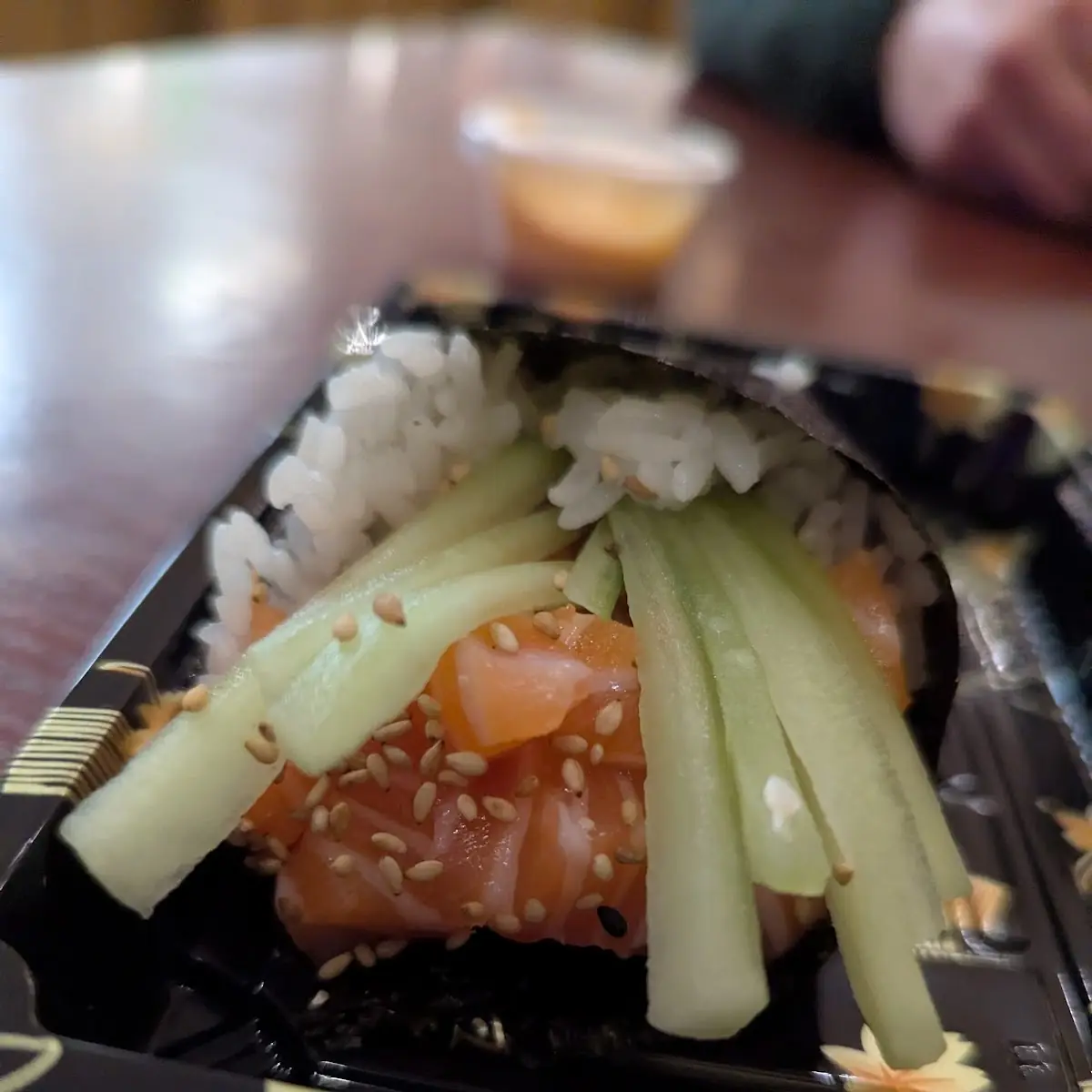 Salmon Hand Roll