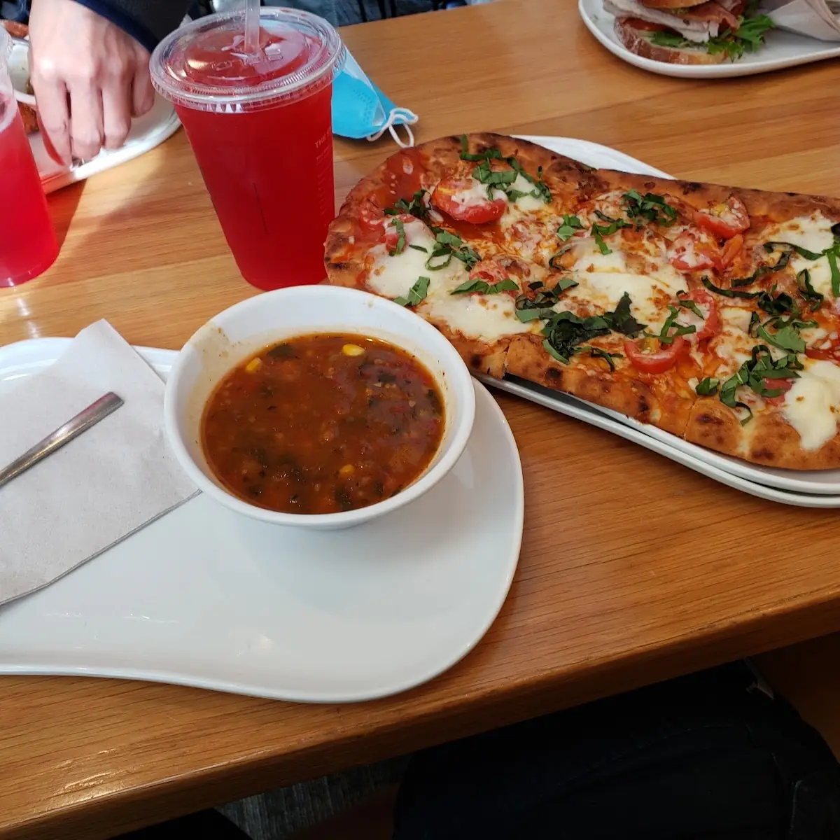 Margherita Flatbread Pizza