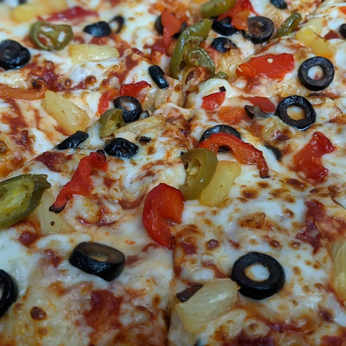 Med Handmade Pan Pizza
