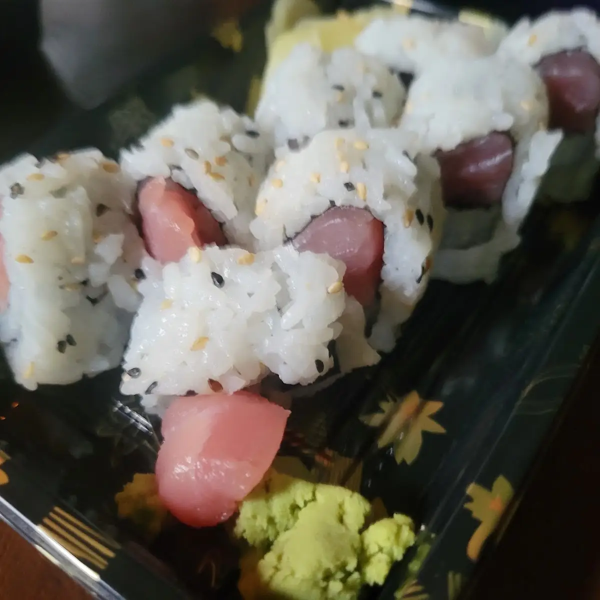 Spicy Tuna Roll 8