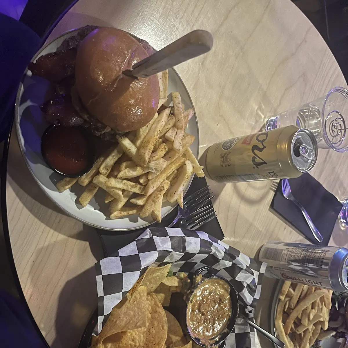 Jalepeno Popper Burger
