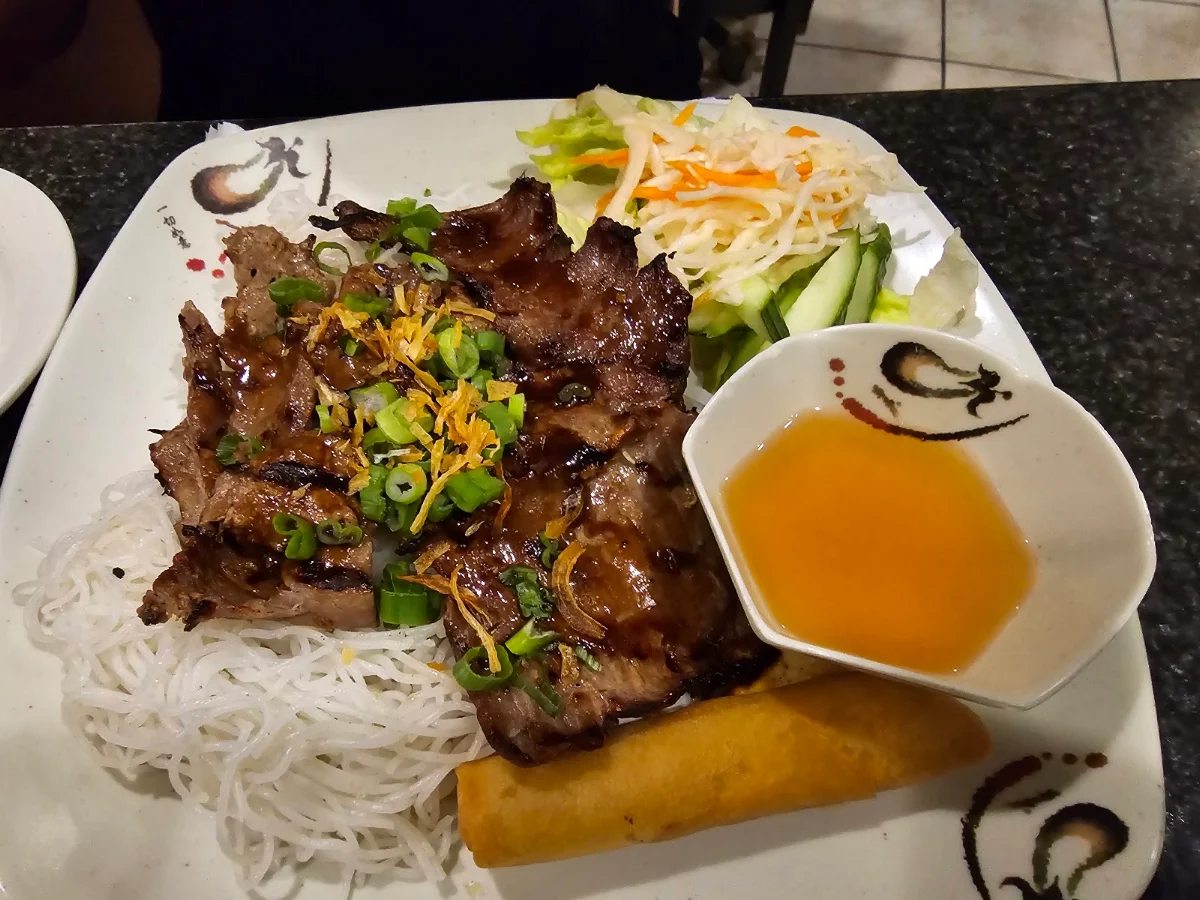 Boeuf Grillé Sur Vermicelles Grilled Beef On Vermicelli, Phở 88