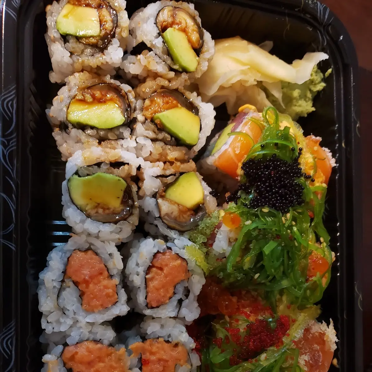 Spicy Tuna Eel Avocado S & S Roll