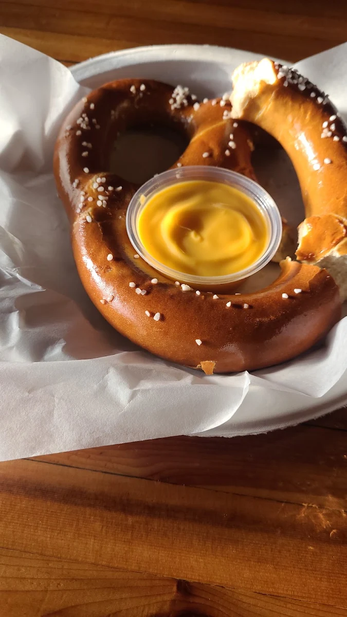 Soft Pretzel w Cheese