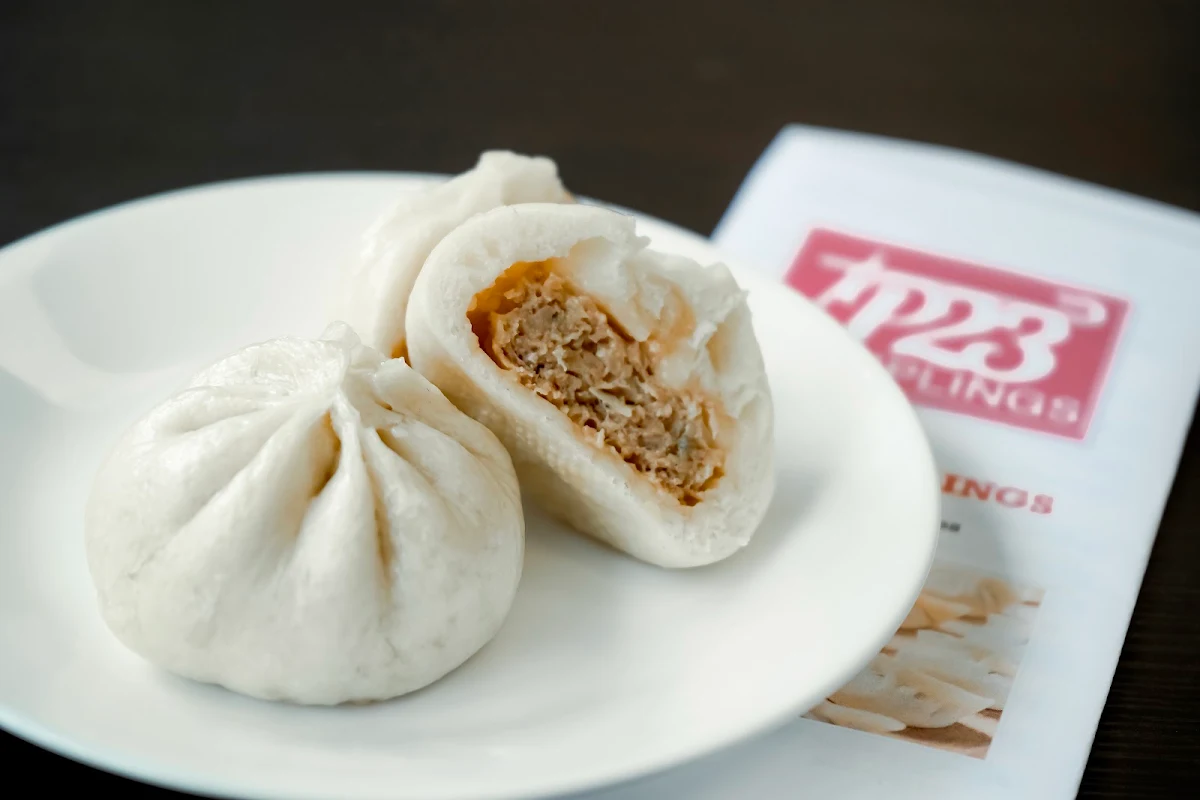 X2. Xiao Long Bao (porc, coriandre et crevettes)/Xiaolongbao pork, coriander with shrimp