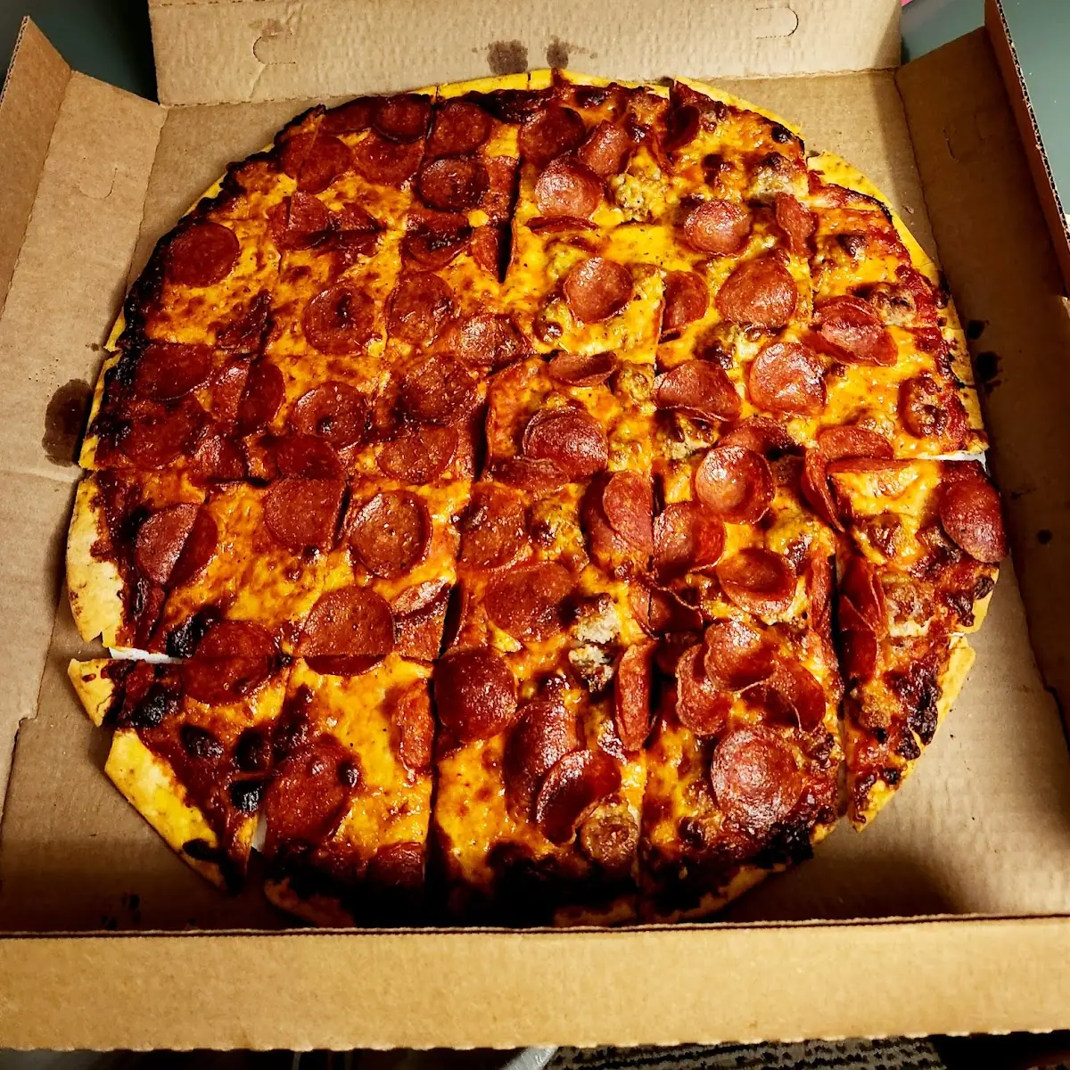 Thin Crust Pepperoni Pizza