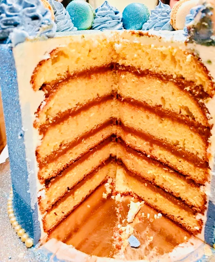 Vanilla and Dulce De Leche Cake