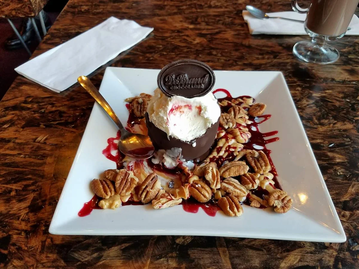 Sundae Vanilla Ice Cream