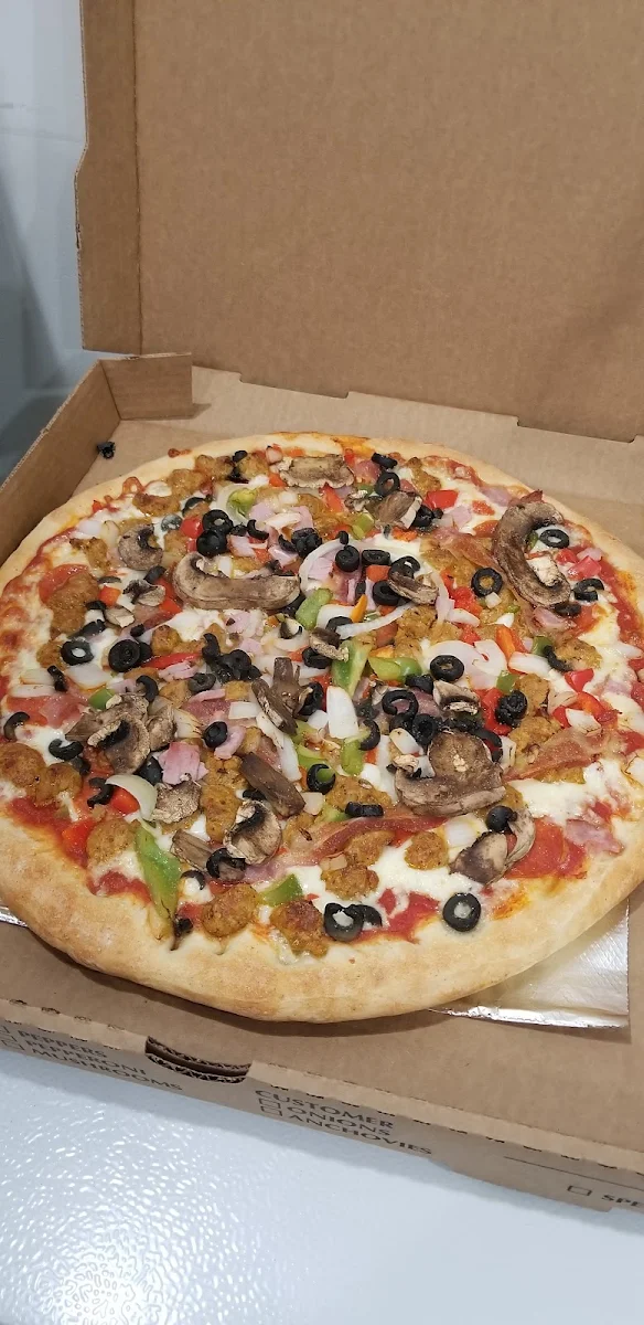 Pizza Supreme Pizza