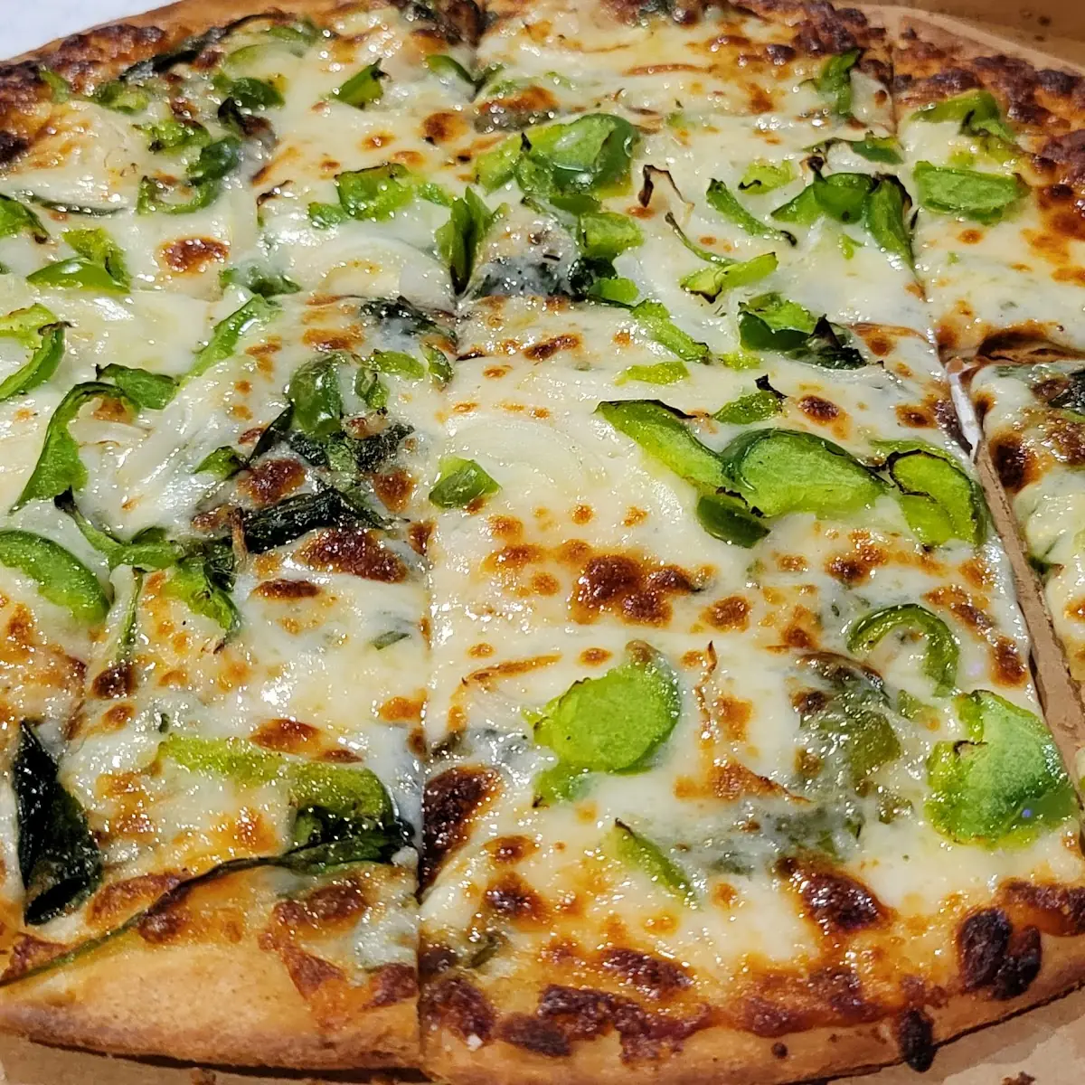 Thin Crust Alfredo Spinach Pizza