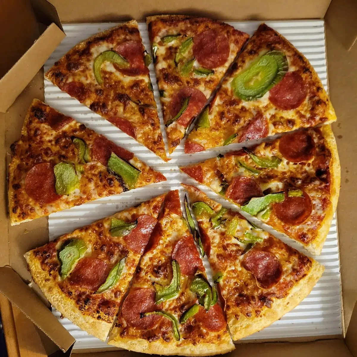 Pepperoni and Green Pepper Pizza