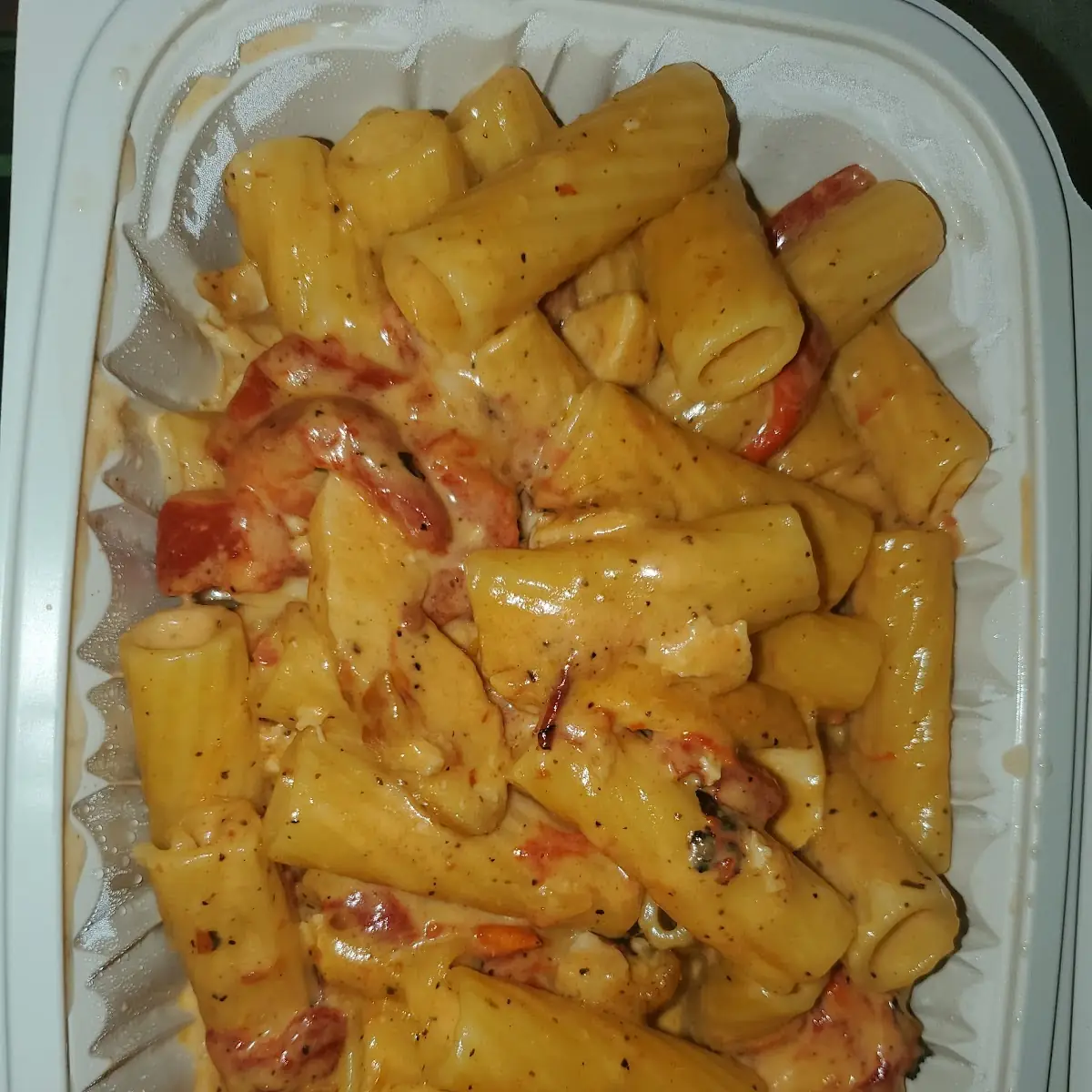 Rigatoni Vodka w Grilled Chicken