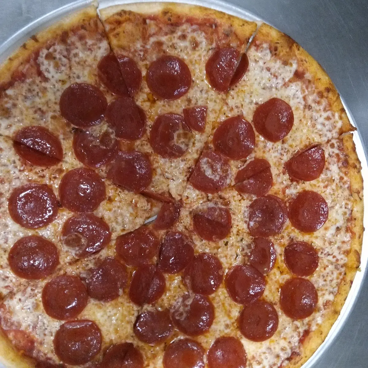 Large Pepperoni Pizza