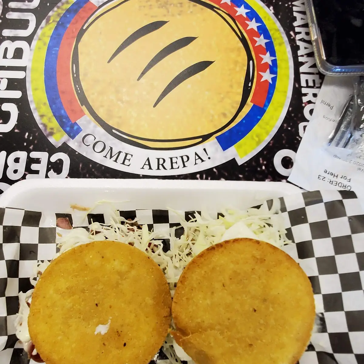 Arepas Fritas Con Pernil