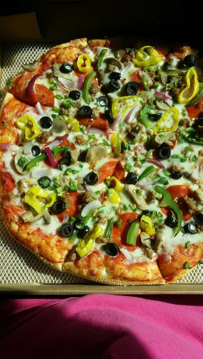 Supreme Pizza with Fresh Cut