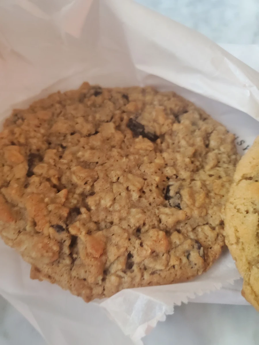 Oatmeal Raisin Cookie