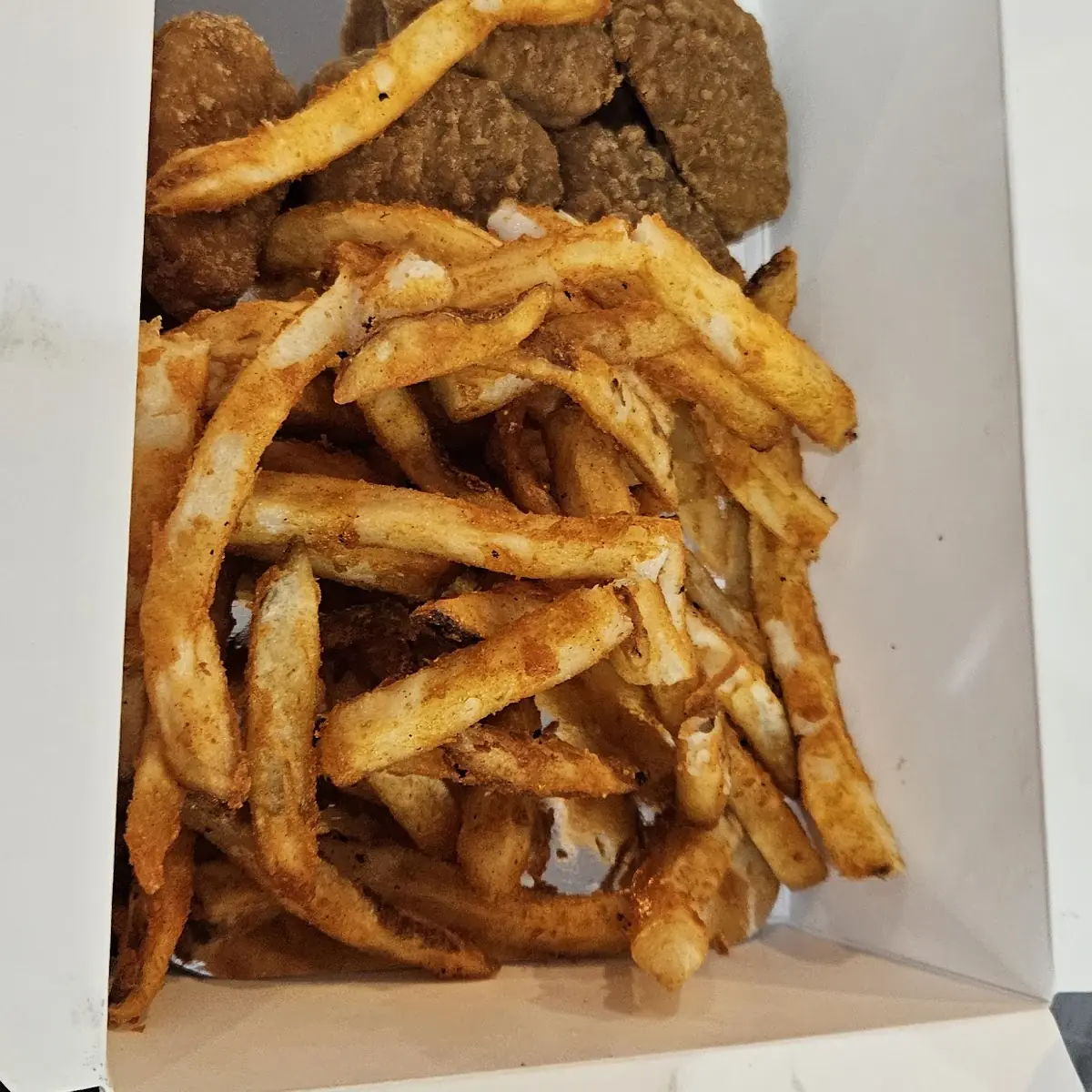 6 Chicken Nuggets not Fresh