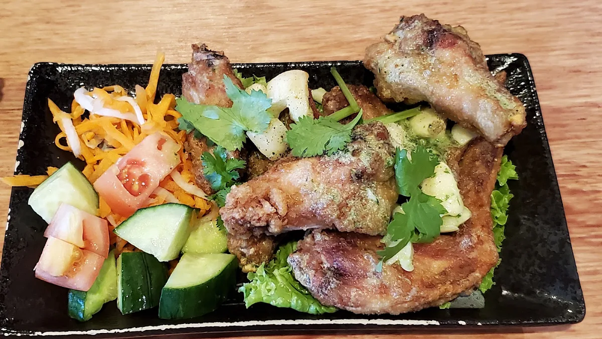 Garlic Butter Chicken Wings, Kingsway Lemongrass