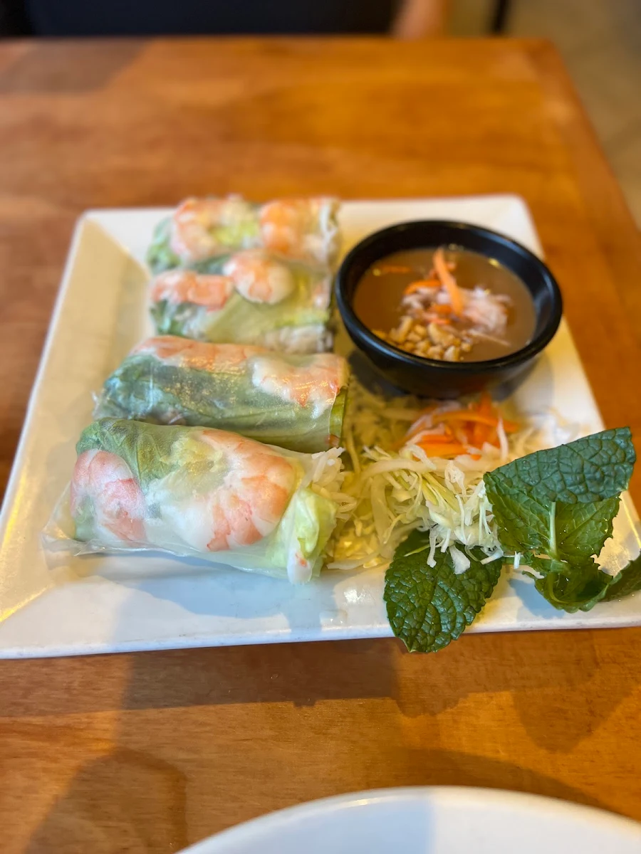 Phnom Penh Rolls Bo BIA, Kingsway Lemongrass