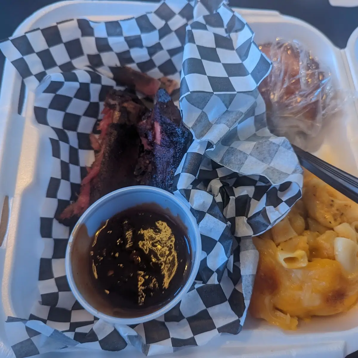 Ribs Mac & Cheese and Cornbread BBQ Sauce in Cup