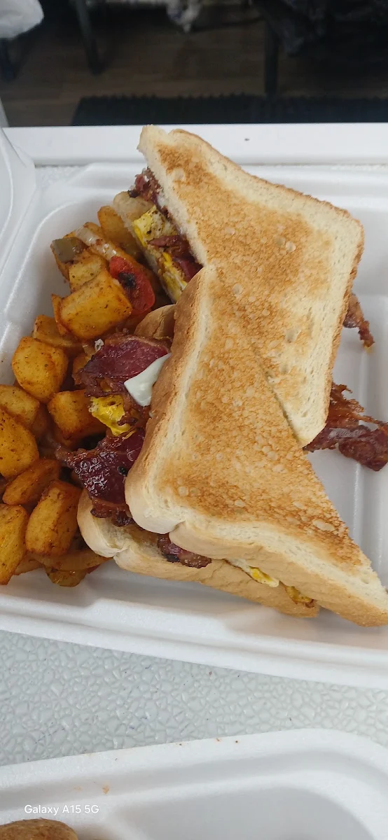 Toasted Breakfast Sandwich with Meat