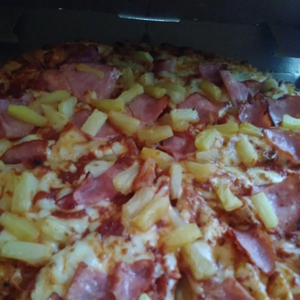 Hawaiian Pizza