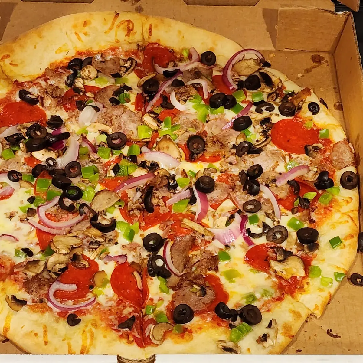 14 Supreme Pizza
