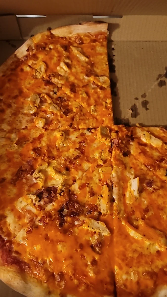 Buffalo Chicken Pizza with Bacon