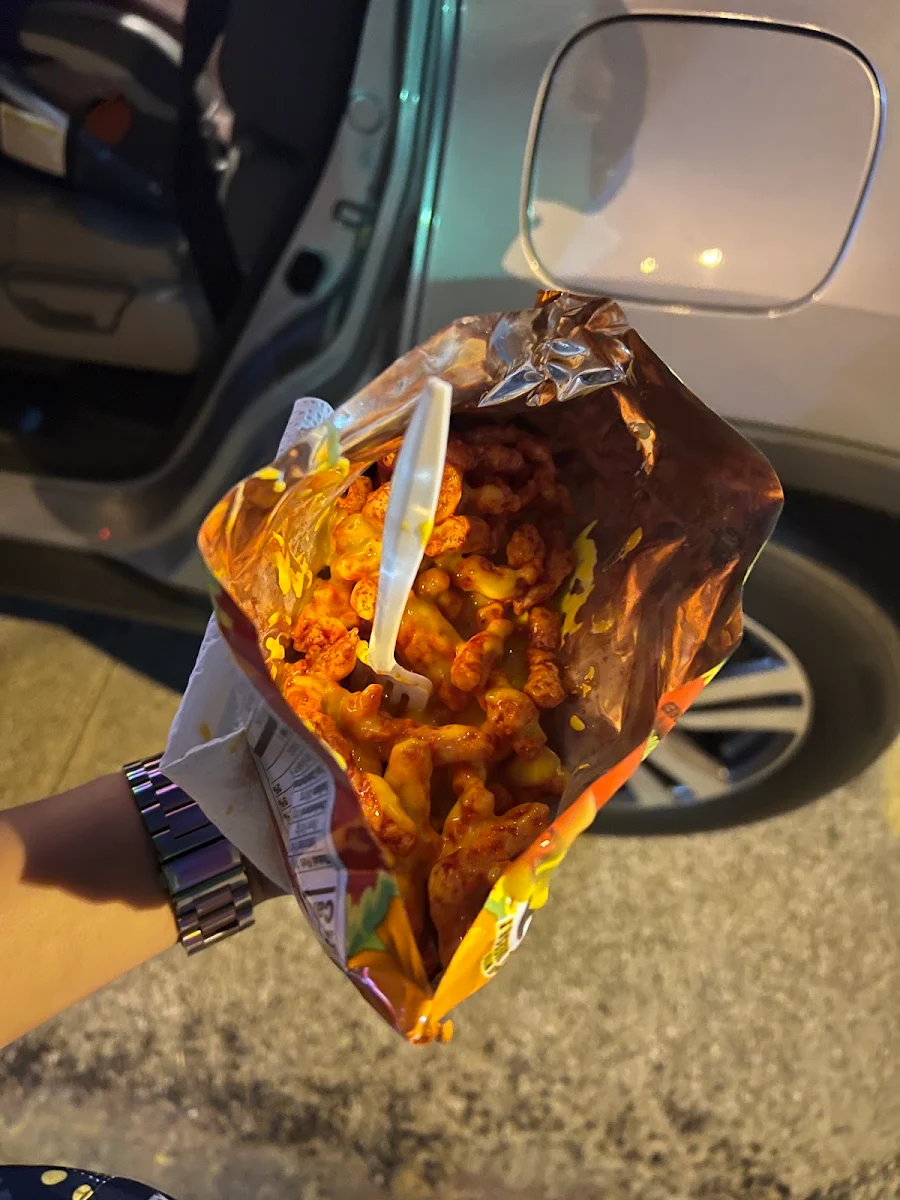 Hot Cheetos Con Queso