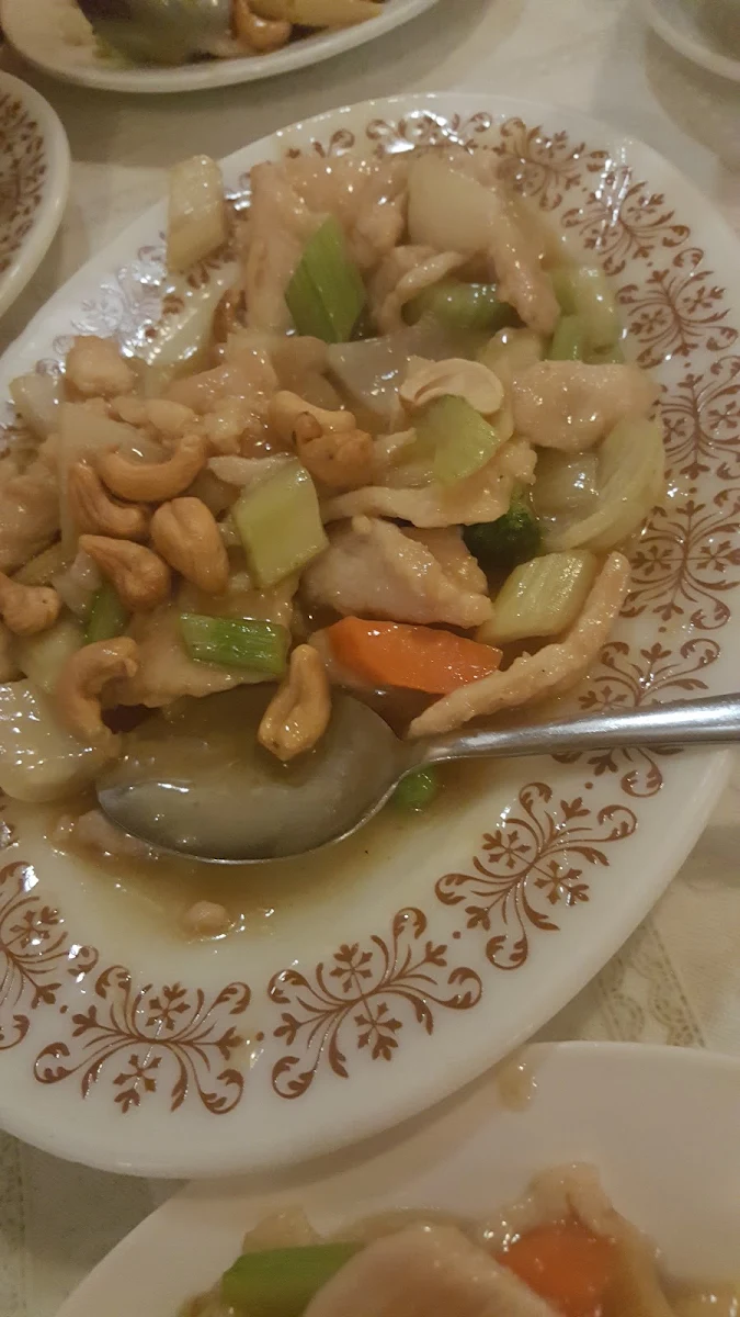 Chicken with Cashew Nuts, Shanghai Chinese Restaurant