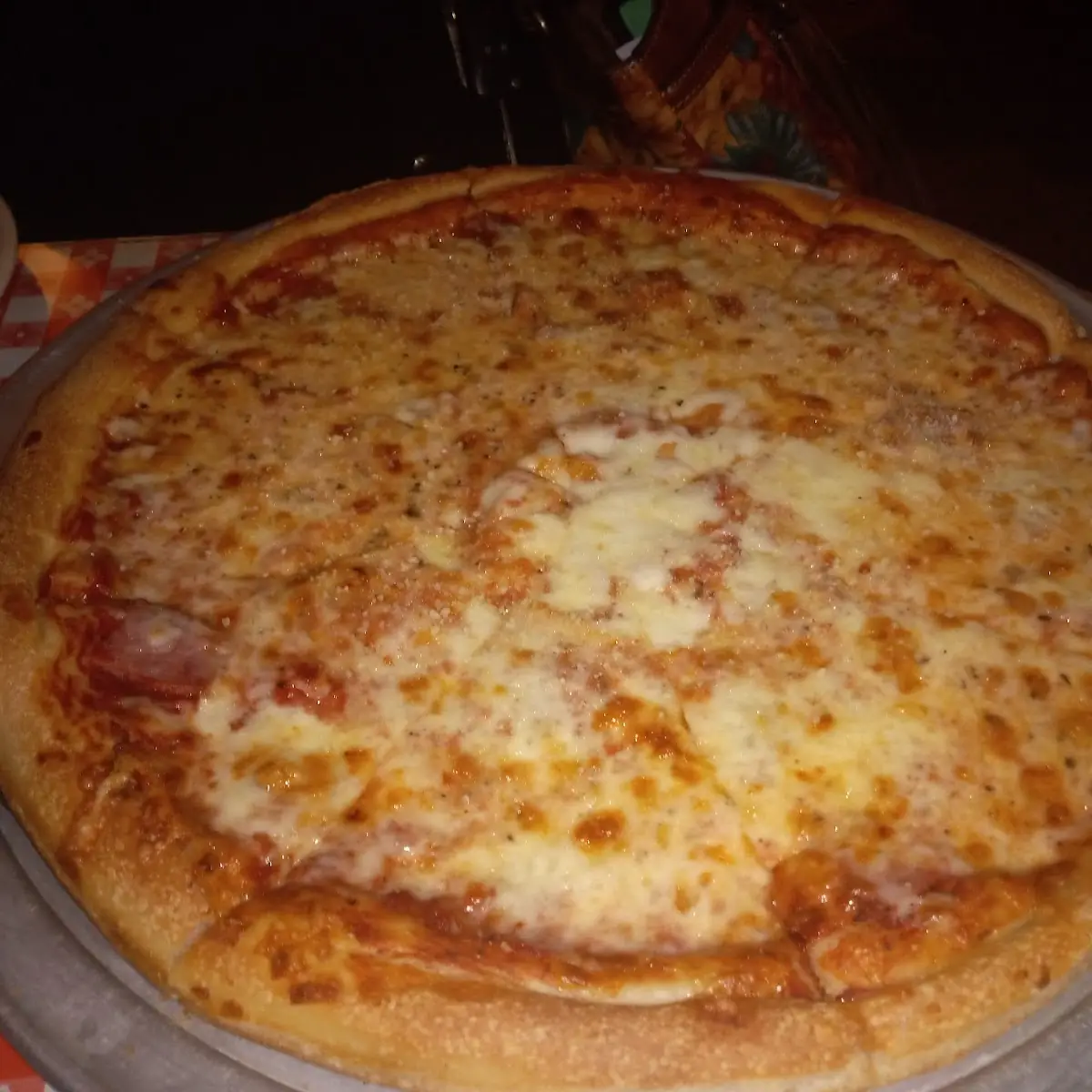 Canadian Bacon and Cheese Pizza