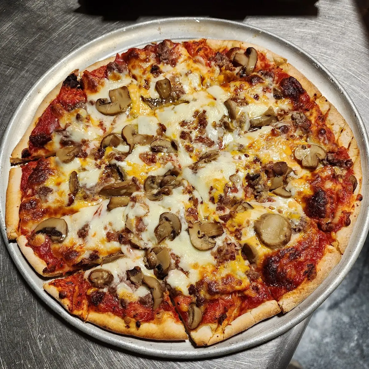 Bacon Cheeseburger Pizza w Mushrooms