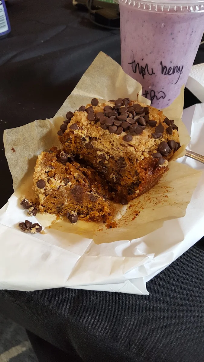 Pumpkin Chocolate Chip Muffin