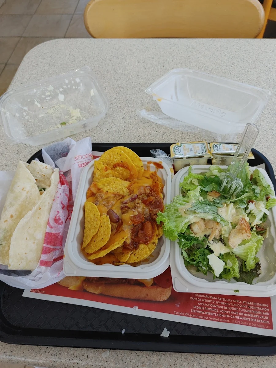 Side Caesar Salad Grilled Chicken Wrap Chilli Cheese Nachos, Wendy's