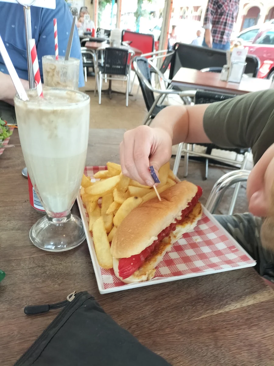 Hot Dog, The Cola Café and Museum