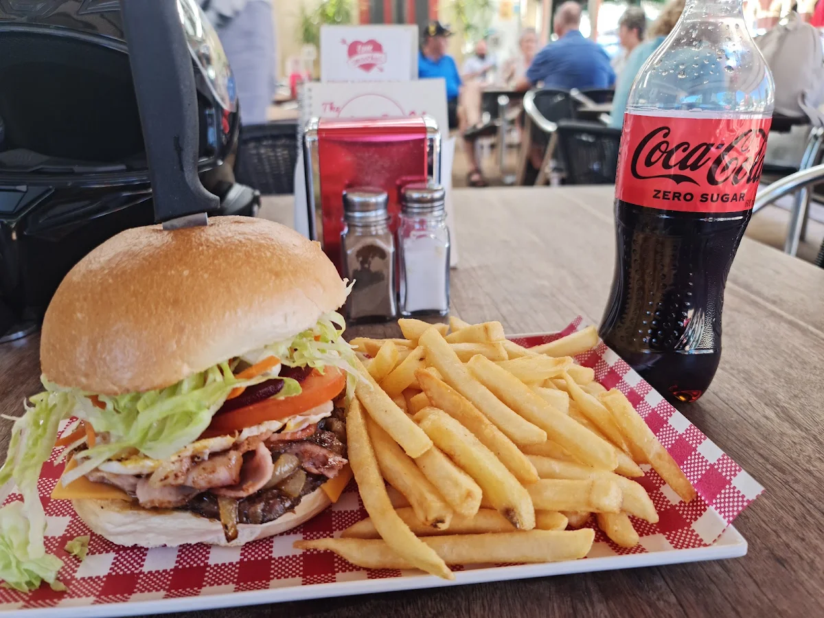 Steak Burger, The Cola Café and Museum
