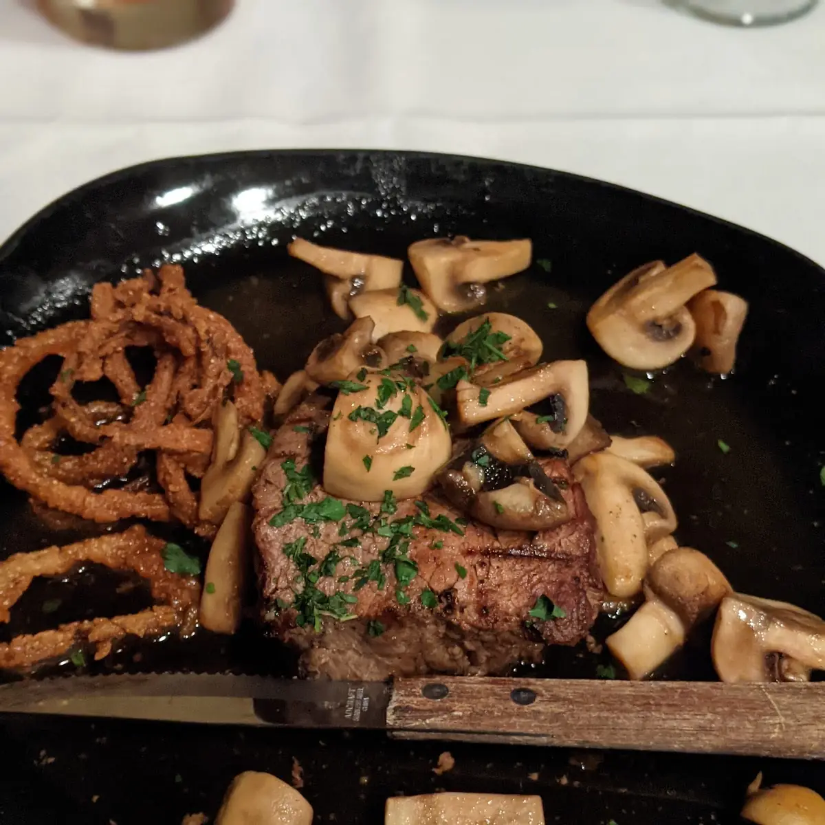 Filet Mignon with Mushrooms