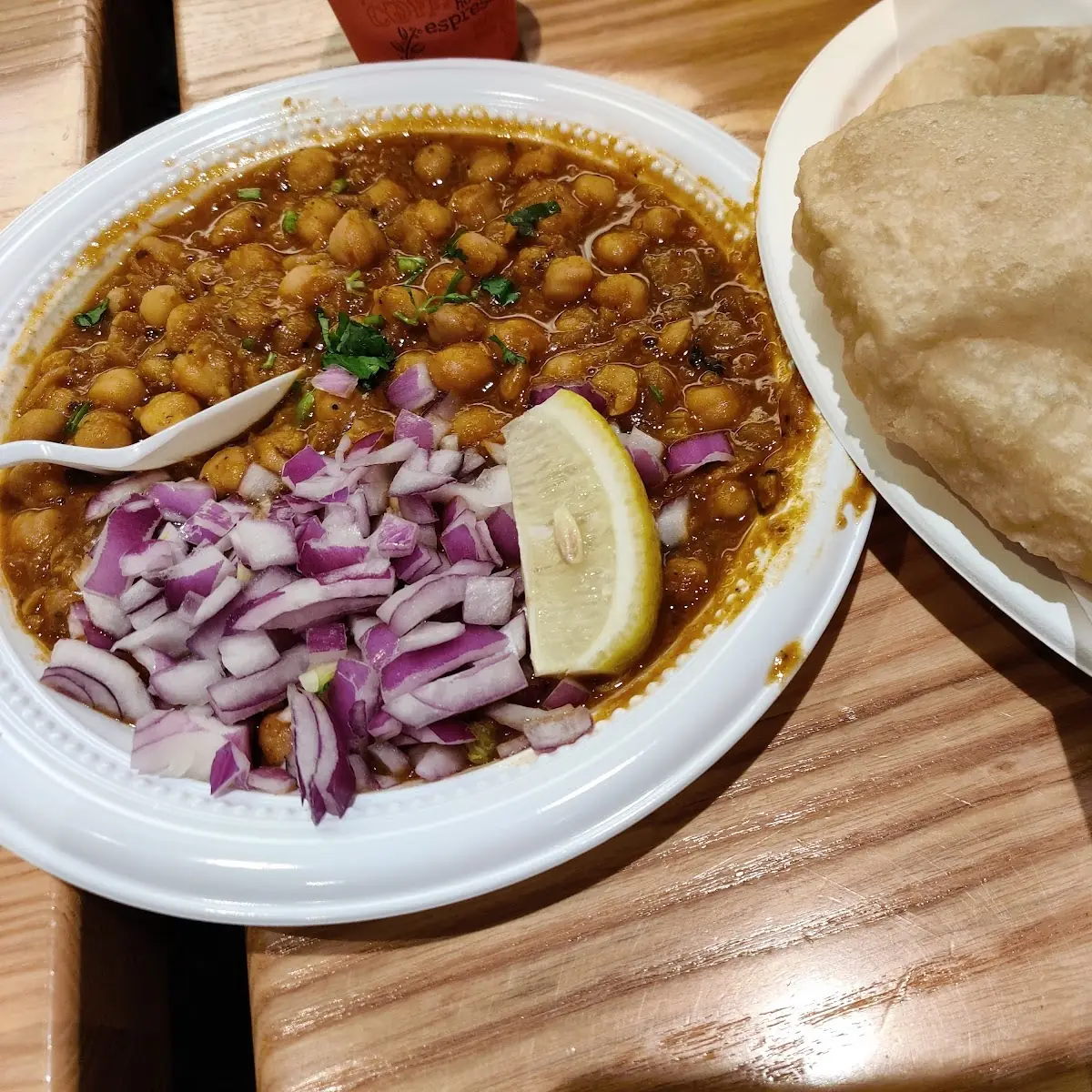 Chole Bhature 2 Pieces