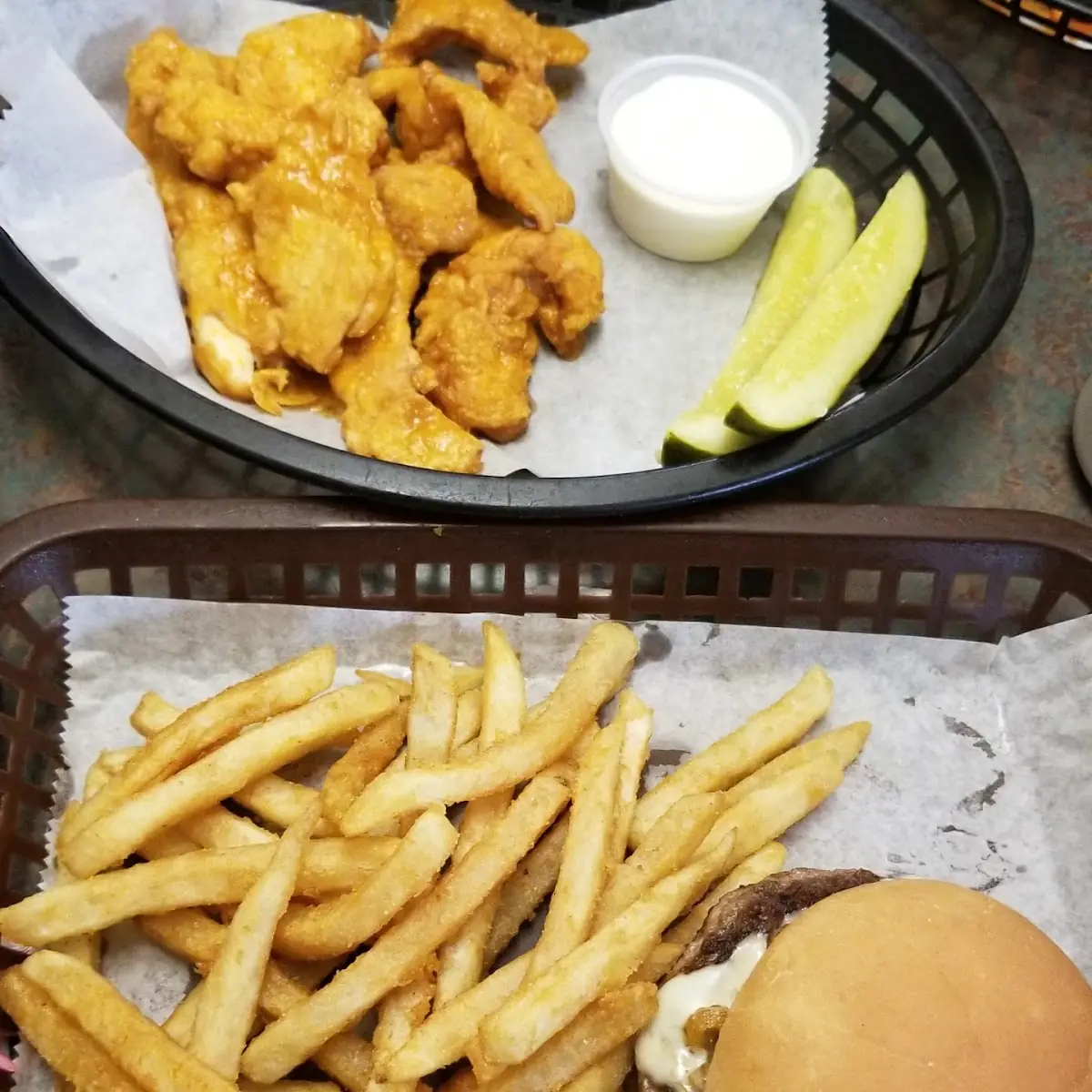 Boneless Wings and Cheeseburger Deluxe