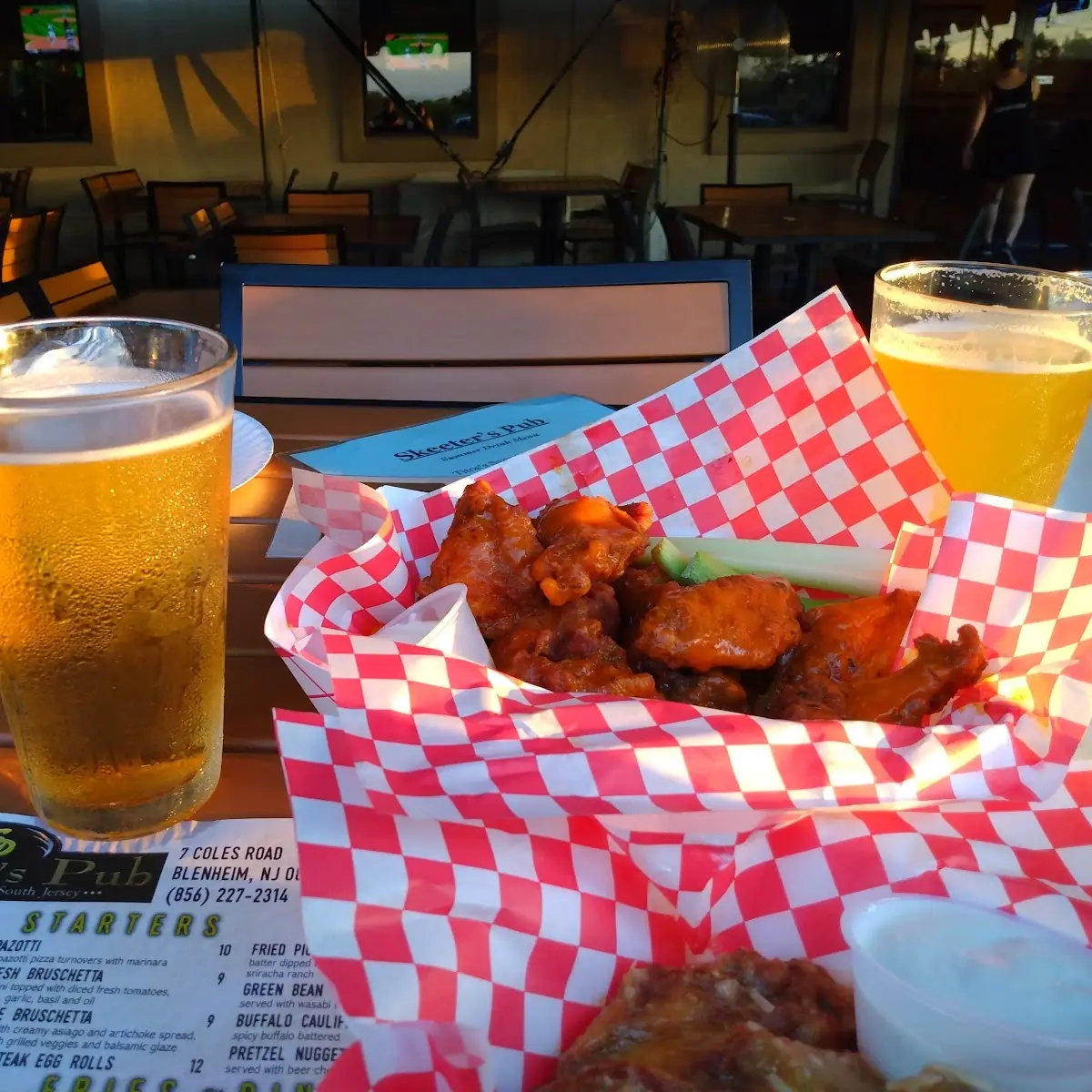 Buffalo Wings & Coors Light Draft