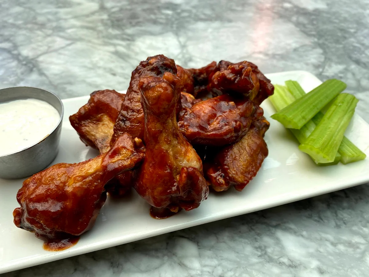 Earls Wings