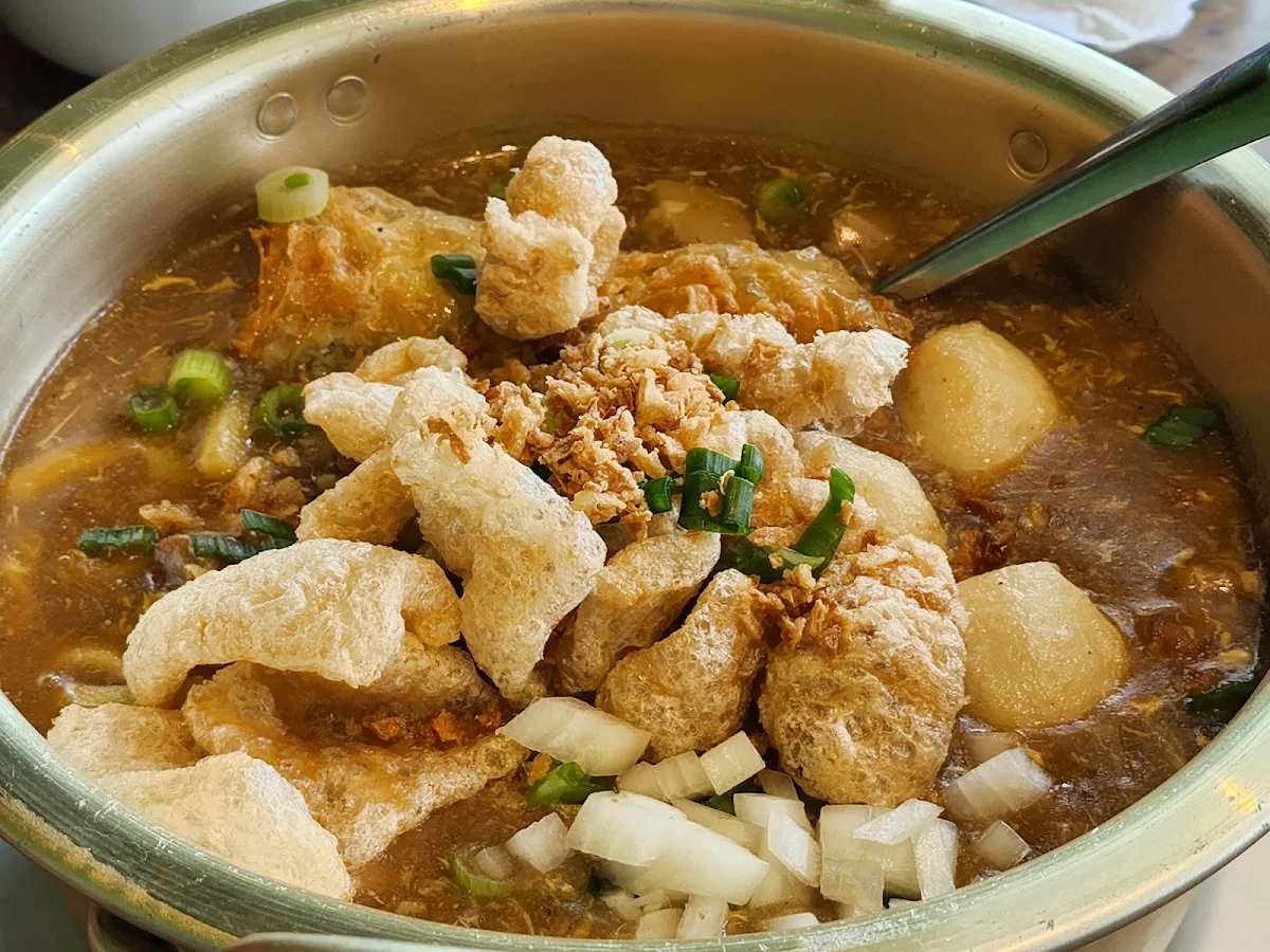 Lomi, Mangkok International Cuisine